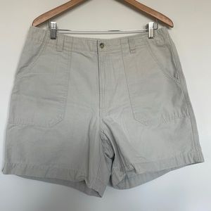 Columbia Khaki Cotton Shorts Sz 16 EUC